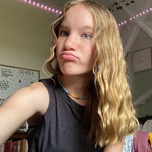 Meet your Posher, Abigail